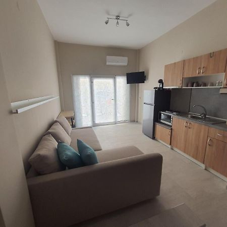 New Apartment ,50M From The Sea At Nea Irakleia. المظهر الخارجي الصورة