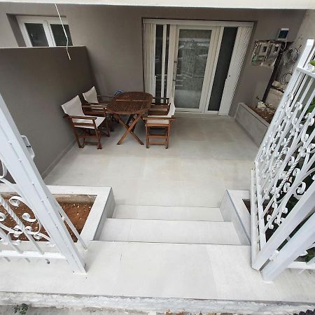 New Apartment ,50M From The Sea At Nea Irakleia. المظهر الخارجي الصورة