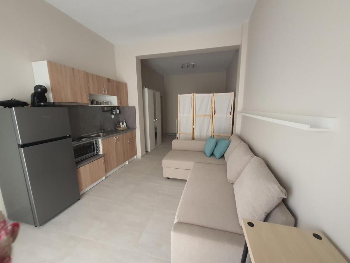 New Apartment ,50M From The Sea At Nea Irakleia. المظهر الخارجي الصورة