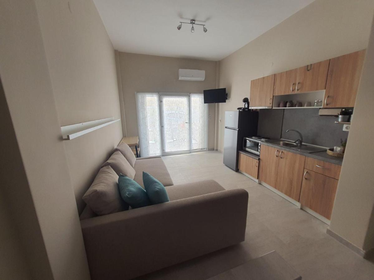 New Apartment ,50M From The Sea At Nea Irakleia. المظهر الخارجي الصورة
