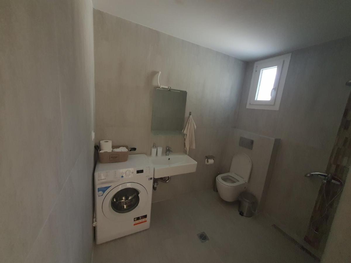 New Apartment ,50M From The Sea At Nea Irakleia. المظهر الخارجي الصورة
